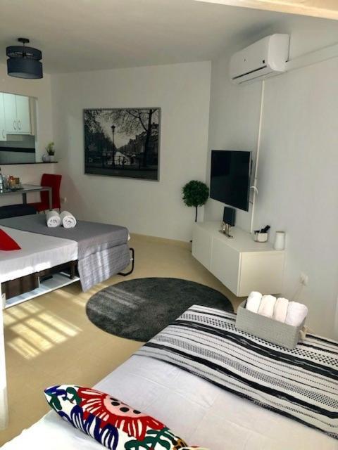 شقة Studio In The Center Of توريمولينوس المظهر الخارجي الصورة